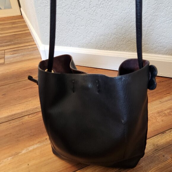 Like New Coach Derby Black Leather Flowered Crossbody Bag Purse - Picture 2 of 12